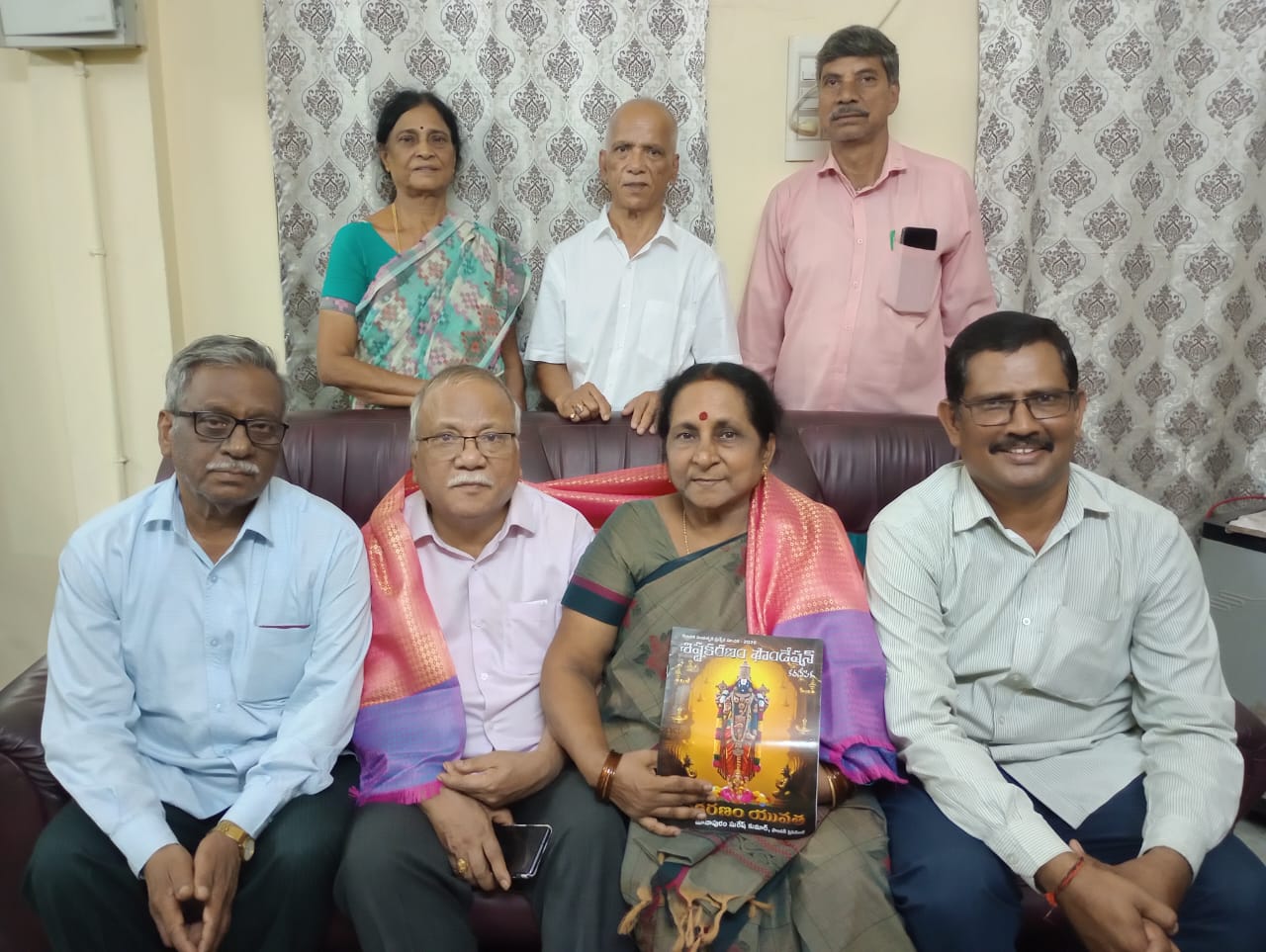 Sistakaranam Foundation felicitates Sri Raghupatruni Bheemarao and Smt Ashalata